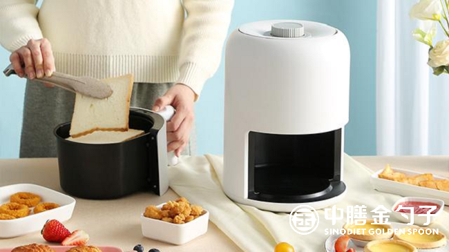 金勺子餐飲,品味傳(chuan) 統與(yu) 現代的美食交融.png